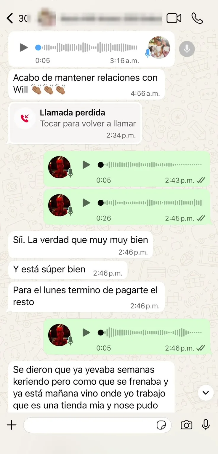 Captura real de una conversación de WhatsApp con otra clienta sobre su reconciliación, nombre y foto de perfil difuminados por privacidad